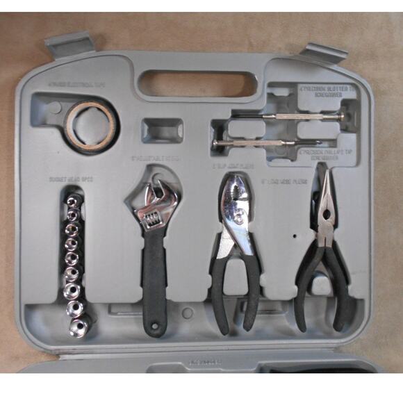 Ironworks Home Tool Set in Carrying Case Vintage (Missing Tape Measure) - Picture 2 of 11